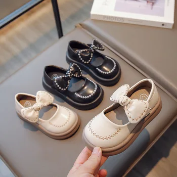 Детски кожени обувки за момичета; новост есента 2023 г.; британски стил ретро; нескользящая обувки на плоска подметка с кръгло бомбе и лък за деца на средни и големи размери