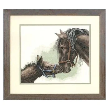 Amishop Безплатна доставка, висококачествен популярен комплект за бродерия на кръстат бод, един конете целувка Dim13722, конче майката и детето