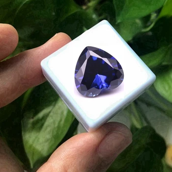 Естествен син сапфир във формата на сърце АААА + 12 × 12 mm 6,0 карата Шри-Ланка VVS Насипен скъпоценен камък за бижута