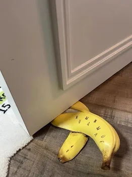 вратата се запушва размер 13x22 см под формата на банан